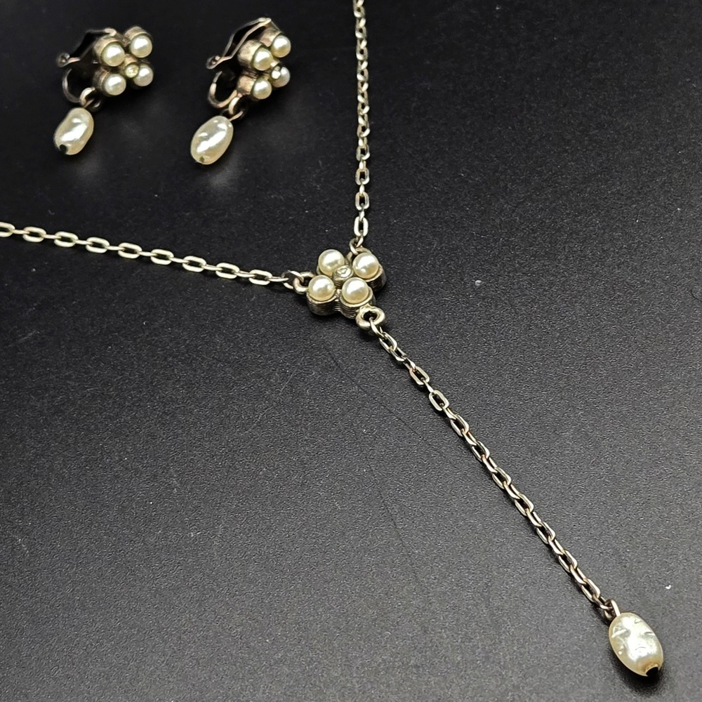 Robert Rose Vintage Style Faux Pearl Floral‎ Y-Drop Necklace and Earrings Set